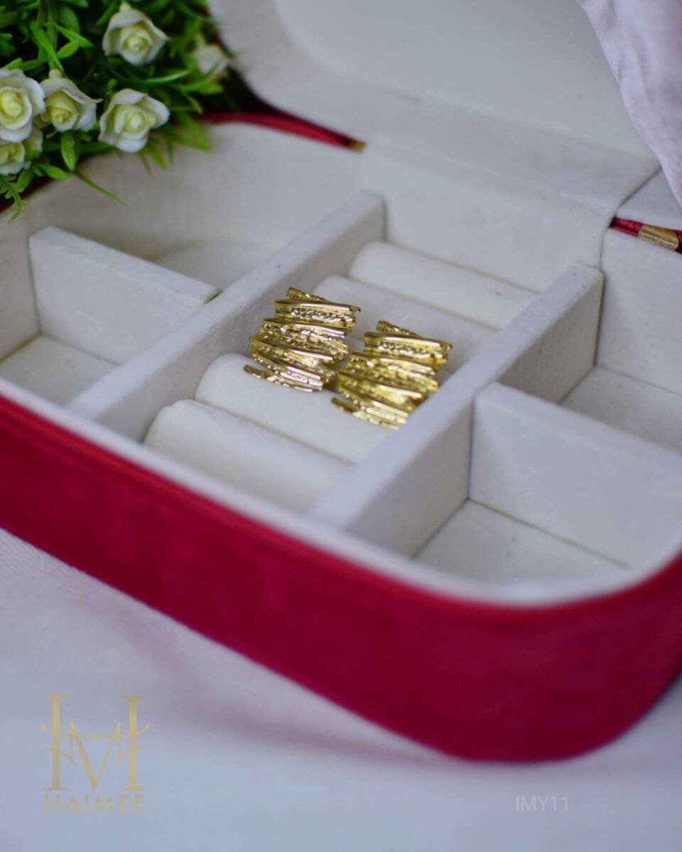 Anti tarnish earrings made from high grade steel water resistant