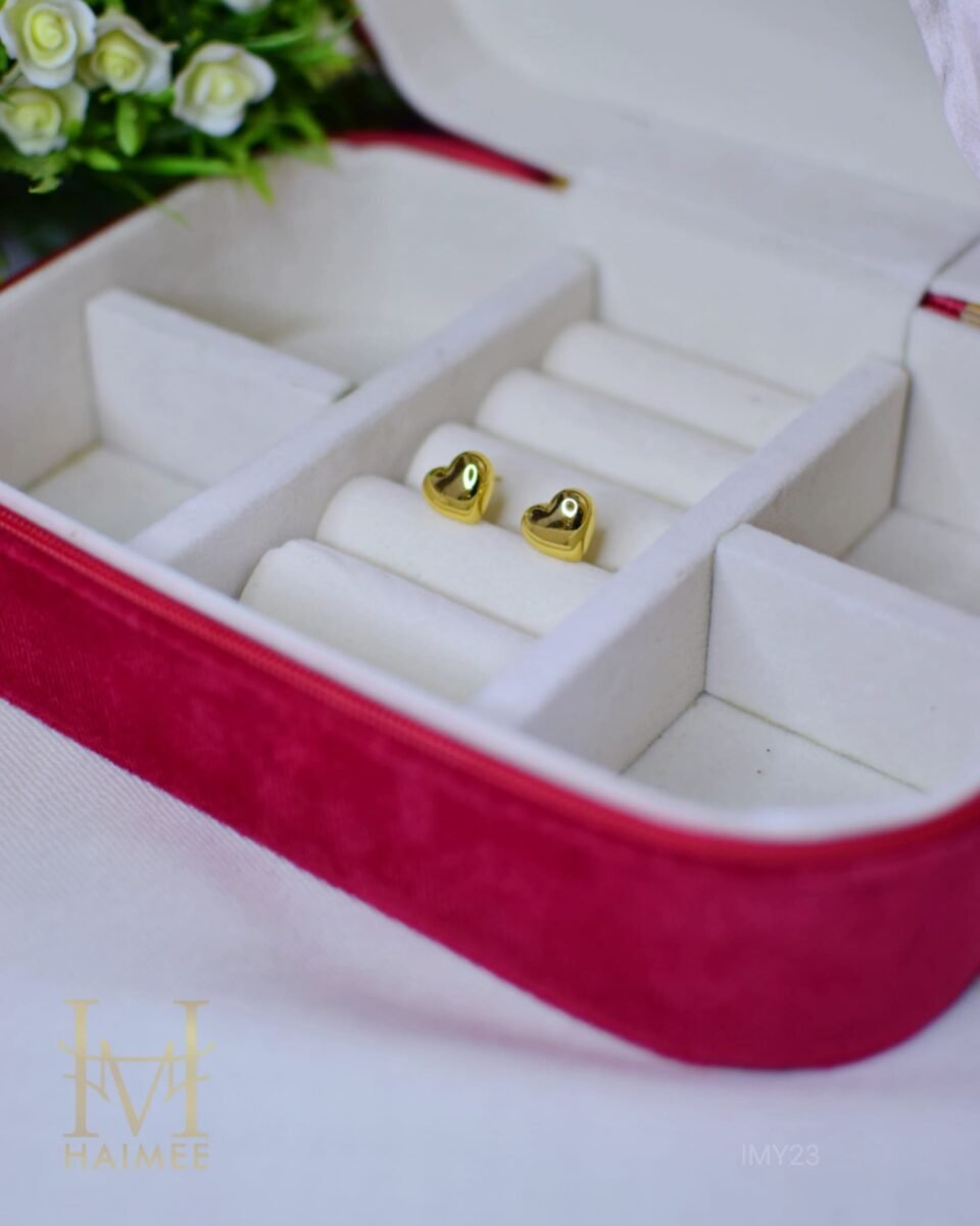 Antitarnish gold plated heart shape stud earrings made from high grade stainless steel