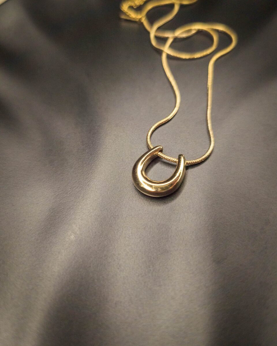 Horseshoe-Inspired Minimalist Gold Plated Necklace – Anti Tarnish Elegance