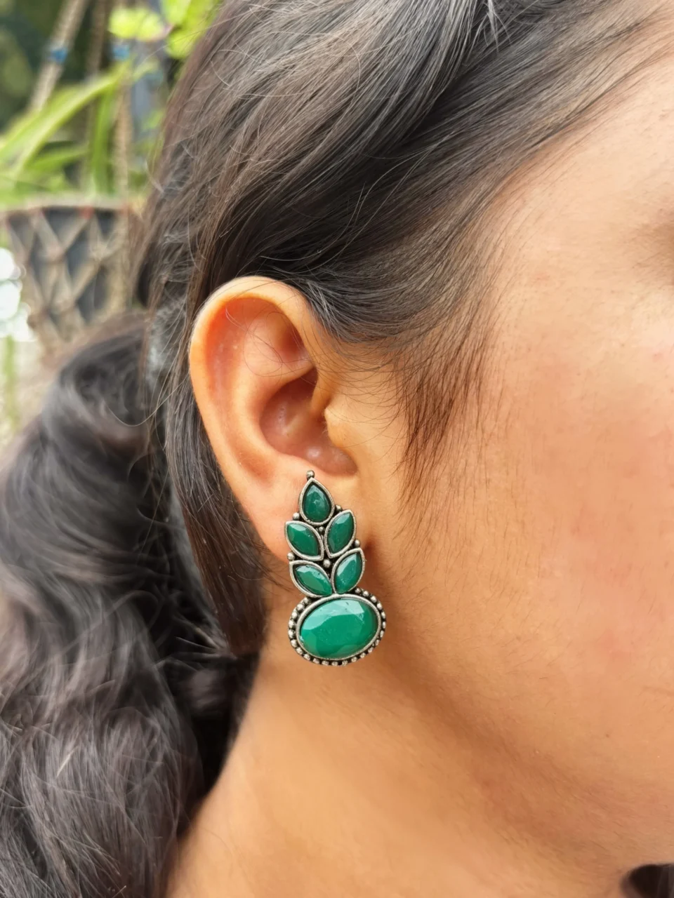 GREEN MONALISA STONE EARRINGS