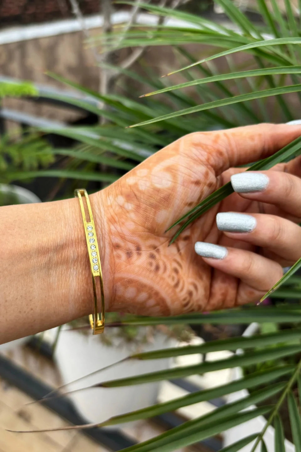 STAINLESS STEEL BRACELET IN WRIST